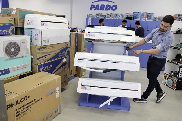 El precio de los aires acondicionados comienzan en 600.000 pesos y pueden llegar a costar 1.600.000 pesos. 