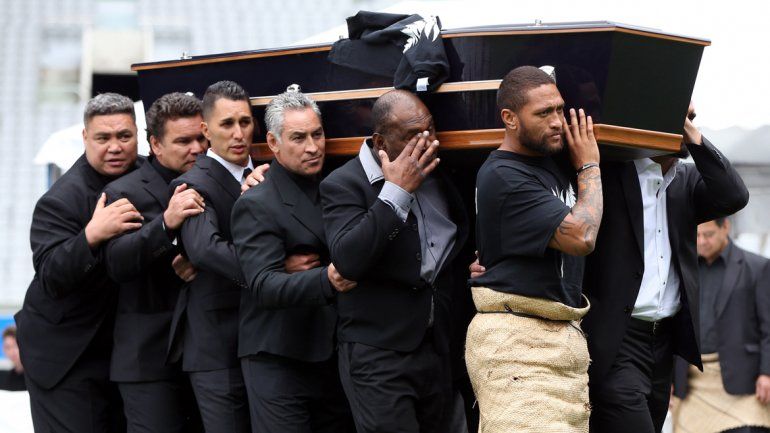 Con un haka, más de 8 mil personas despidieron a Jonah Lomu