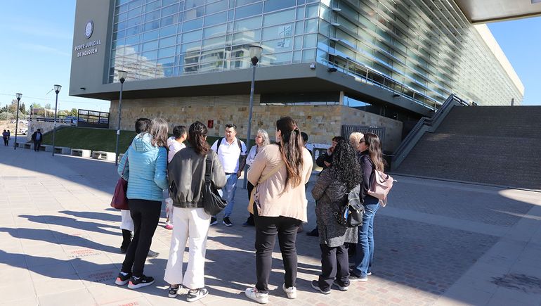 Los damnificados accedieron a la mediación, pero después se bajaron junto a los socios que responden a Jorge Salas. Los damnificados accedieron a la mediación, pero después se bajaron junto a los socios que responden a Jorge Salas.