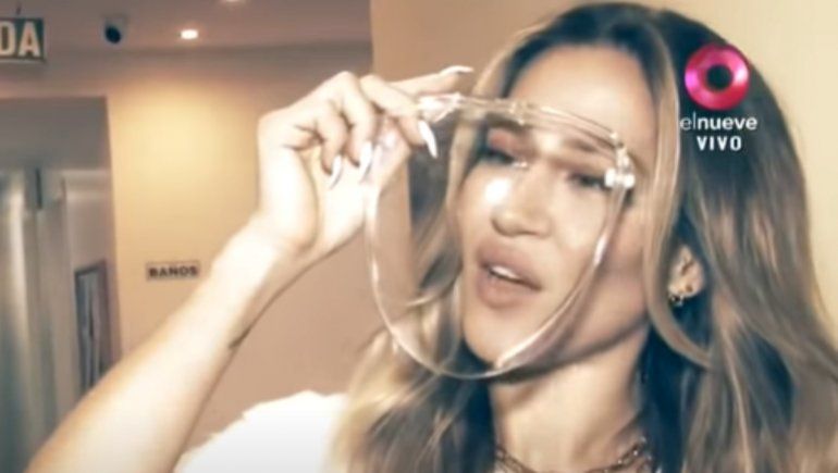 Jimena Barón criticada por no usar la máscara protectora correctamente