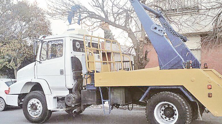 El camión con volquete que había venido a comprar el cordobés.