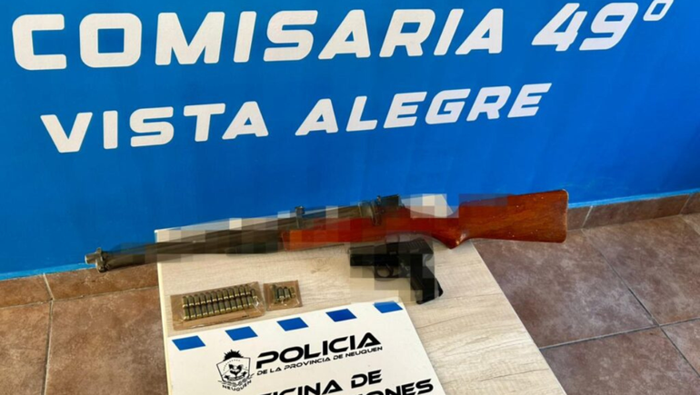 Allanamientos por robo a una empresa petrolera en Vista Alegre y Centenario: armas y dos demorados