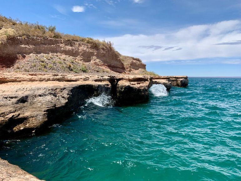 Un hombre sufrió un accidente en los acantilados del lago Mari Menuco