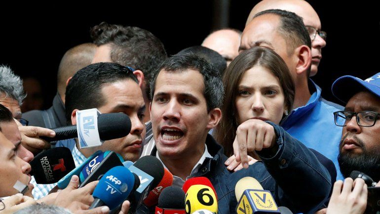 Chavismo quiere bloquear cuentas de Juan Guaidó