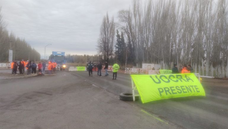 Un piquete complica el tránsito en Ruta 151