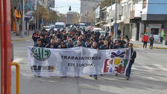 sin respuestas, empleados de la piap vuelven a la 22
