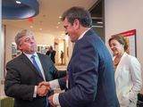 Massa se reunió en Houston con Clay Neff, Presidente de Exploración y Producción de Chevron.