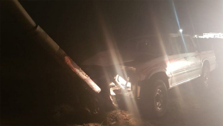 Manejaba borracho y chocó contra un poste en la Autovía Norte