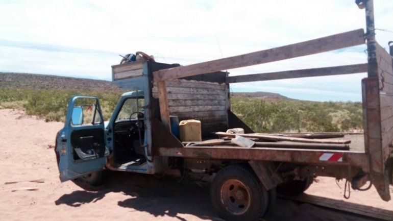 La Policía detuvo a los ladrones cuando escapaban con el camión y el ganado. Además