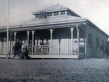 Guido Amadeo Jacobacci, el ingeniero que cruzó la Patagonia con rieles, en su casa. Guido Amadeo Jacobacci, el ingeniero que cruzó la Patagonia con rieles, en su casa.