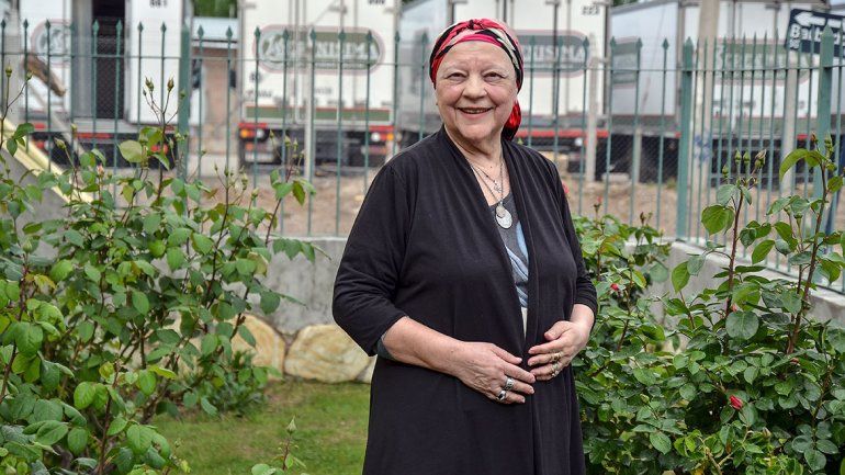 A pura energía, Olga le da pelea al cáncer de mama