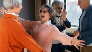 Desde la psicología, distintos estudios señalan que la estabilidad emocional tiende a fortalecerse con el paso de los años. Desde la psicología, distintos estudios señalan que la estabilidad emocional tiende a fortalecerse con el paso de los años.