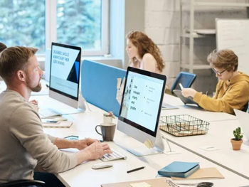 Las empresas planean subas de salarios para lo que resta del 2025