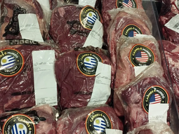 Faena de carne de exportación en frigorífico uruguayo: cortes premium de la Cuota Hilton ya ingresan sin aranceles a la Unión Europea desde mayo 2026. Faena de carne de exportación en frigorífico uruguayo: cortes premium de la Cuota Hilton ya ingresan sin aranceles a la Unión Europea desde mayo 2026.