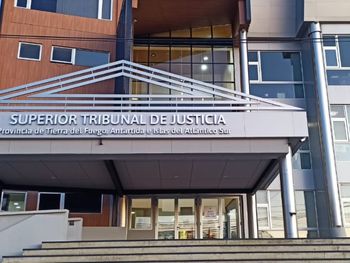 Así justificó su sueldo de $25 millones la presidenta de un Tribunal Superior de Justicia. Así justificó su sueldo de $25 millones la presidenta de un Tribunal Superior de Justicia.