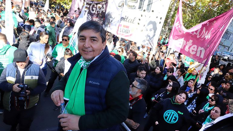 Conflicto con licencias: tras la amenaza de seguir el paro, convocaron a ATE a una reunión
