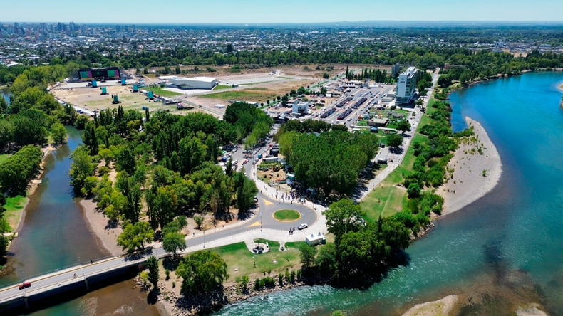 La Isla 132 un lugar preferido de los neuquinos. | LM Neuquen La Isla 132 un lugar preferido de los neuquinos.