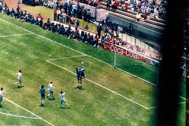 La Mano de Dios de Maradona desde un ángulo inédito.