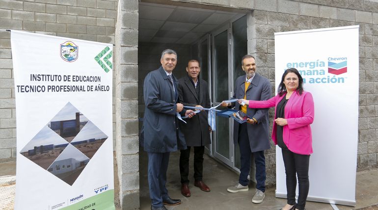 La ruta entre Añelo y Rincón estará reasfaltada en menos de 10 meses