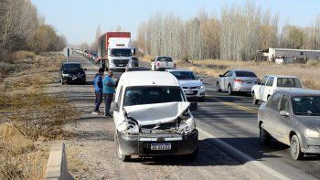 En medio de los piquetes chocaron en el Tercer Puente