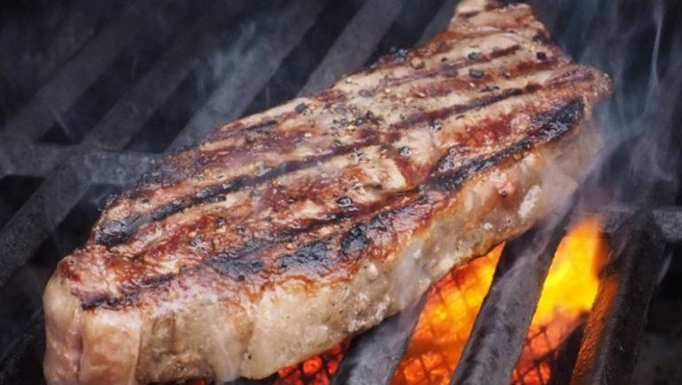 Los precios de la carne siguen aumentando y llenar la parrilla está cada vez más difícil.