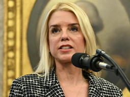 Trump echó a su secretaria de Justicia, Pam Bondi Trump echó a su secretaria de Justicia, Pam Bondi