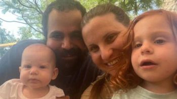 hamas anuncio que el rehen argentino de 10 meses, su hermano y su madre murieron en ataque israeli hamas anuncio que el rehen argentino de 10 meses, su hermano y su madre murieron en ataque israeli