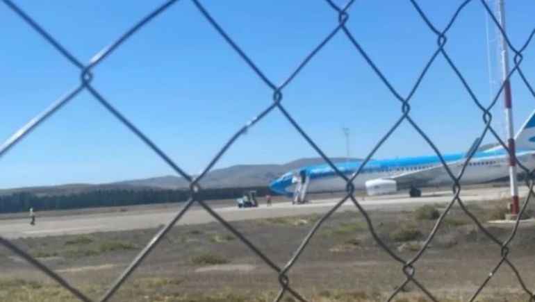 Aeropuerto Chapelco: por una falla en un avión se cancelaron todos los vuelos