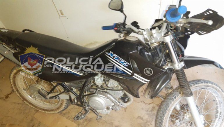 La Policía neuquina recuperó una moto Yamaha XTZ que acababa de ser robada.