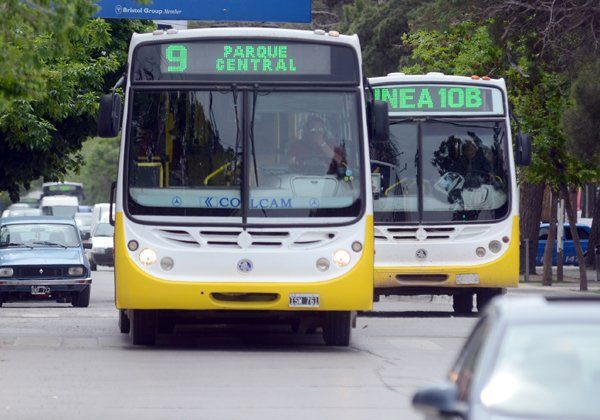 Habrá menos colectivos durante Semana Santa
