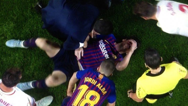 Messi se fracturó el brazo tras una fuerte caída