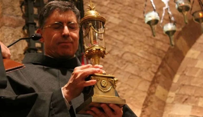El sacerdote nacido en Cinco Saltos y una nueva distinción que asume con la responsabilidad de siempre.