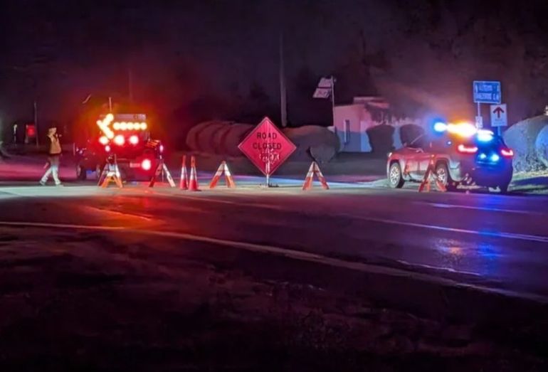 Robo, fuga y tiroteo: dos policías y un ladrón resultaron heridos tras una intensa persecución en Pensilvania. Robo, fuga y tiroteo: dos policías y un ladrón resultaron heridos tras una intensa persecución en Pensilvania.