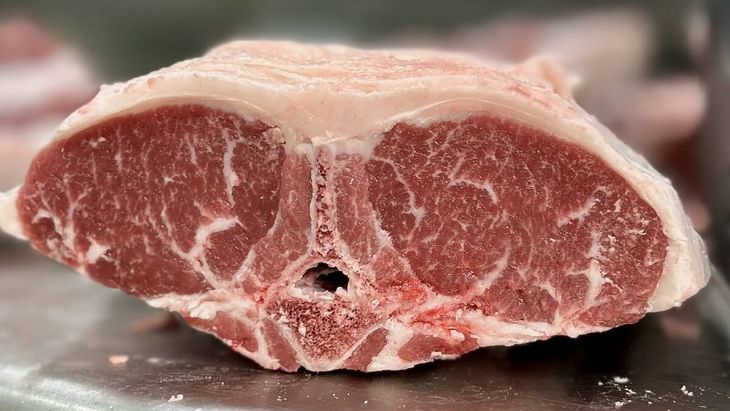 Uno de los mayores desafíos de introducir este tipo de carne en el mercado es la consistencia en la calidad y el abastecimiento. Uno de los mayores desafíos de introducir este tipo de carne en el mercado es la consistencia en la calidad y el abastecimiento.