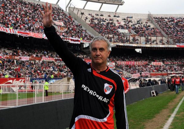 Alonso: Este River juega mucho mejor que el campeón del torneo pasado