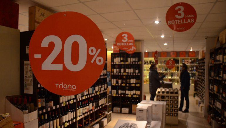 Pantuflas y vinos, los regalos más elegidos para papá