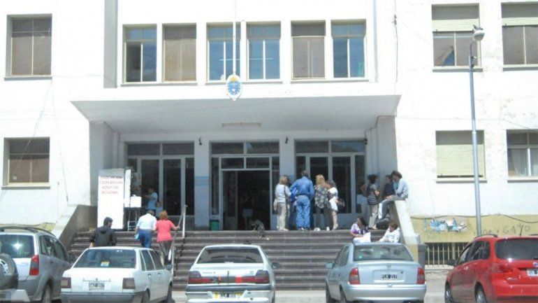 A la mujer tuvieron que extirparle el bazo y el útero.