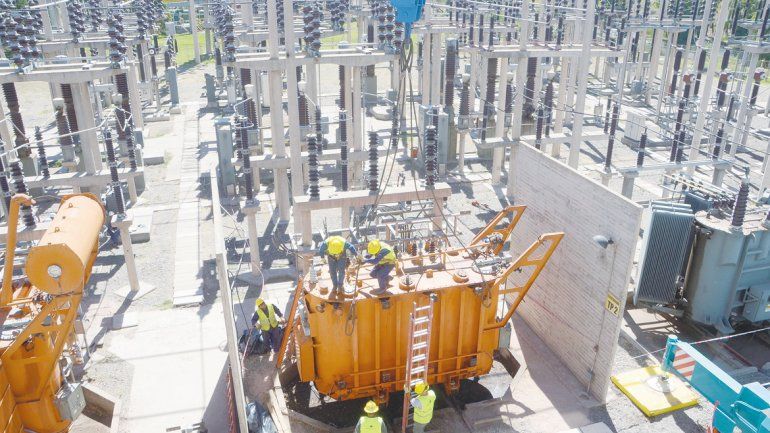 La Central Alto Valle también sintió el rigor del clima y ayer presentó fallas. Perjudica a Neuquén y a Cipolletti.