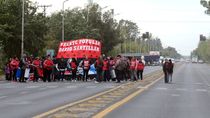 caos de transito en neuquen por cuatro piquetes: ¿donde son y hasta que hora?