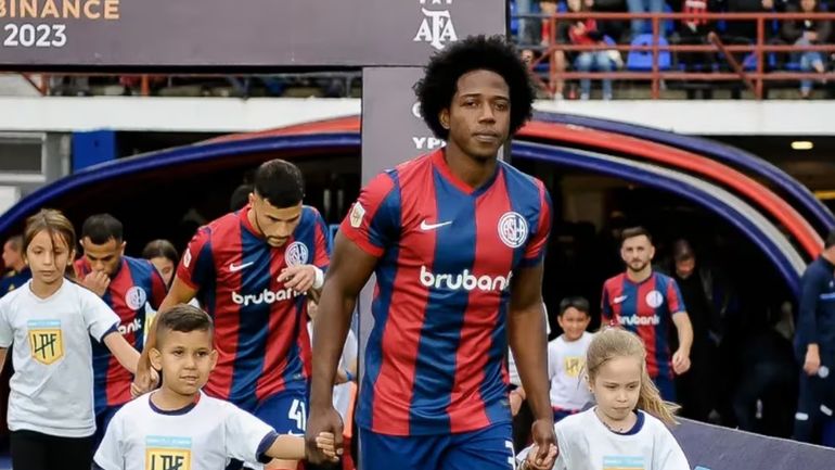 El insólito momento que se vivió en el partido de San Lorenzo