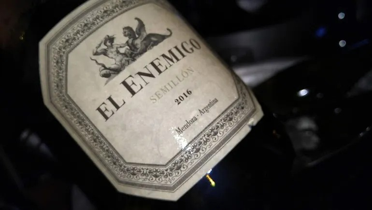 El roble es parte central del sabor de esta variedad. El roble es parte central del sabor de esta variedad.