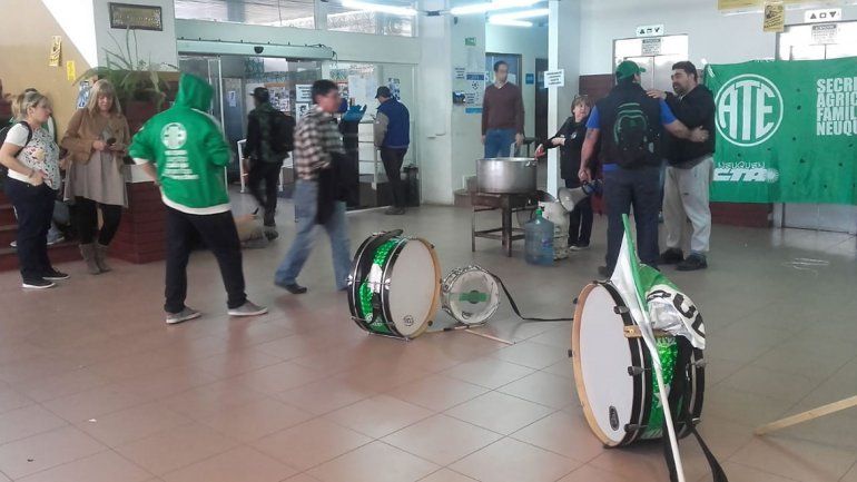 Tensión en el Municipio por una protesta de ATE