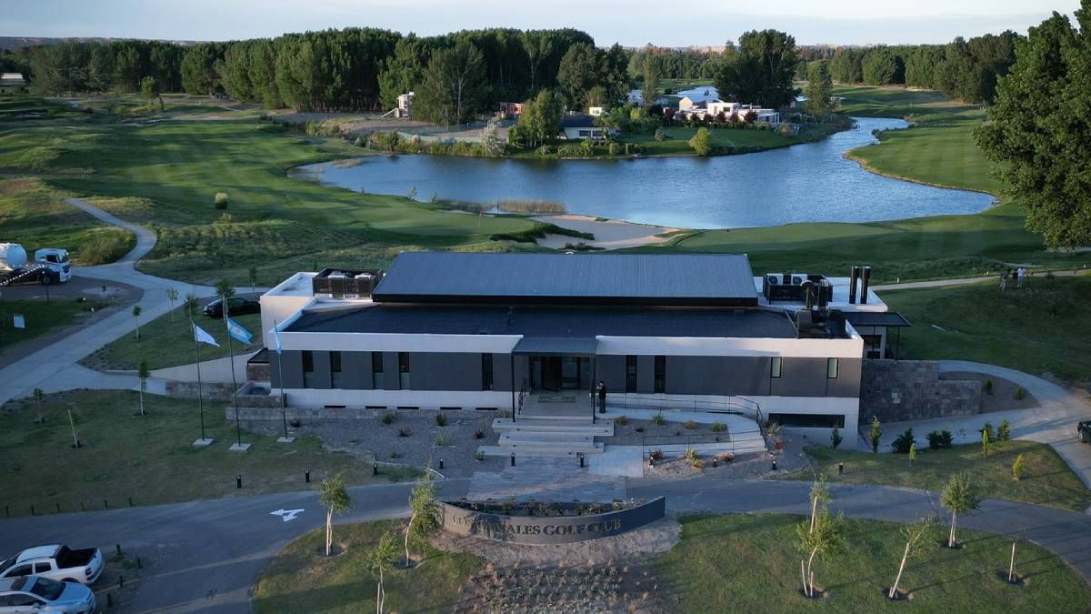 Los Canales de Plottier celebró la inauguración de su imponente Club House