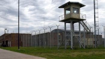 El preso se encontraba alojado en la Unidad Penal N°11 de Piñero. El preso se encontraba alojado en la Unidad Penal N°11 de Piñero.