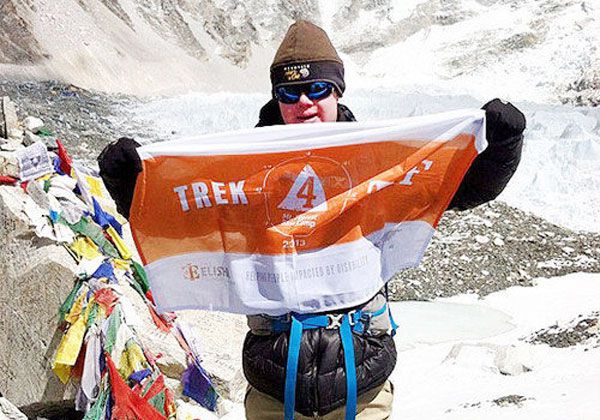 Joven con síndrome de Down subió al Everest