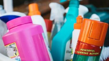 La ANMAT prohibió distintos productos importados tras detectar irregularidades sanitarias y falta de registros oficiales. La ANMAT prohibió distintos productos importados tras detectar irregularidades sanitarias y falta de registros oficiales.