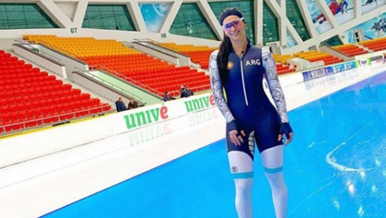Victoria se luce en patín sobre hielo en Kazajistán