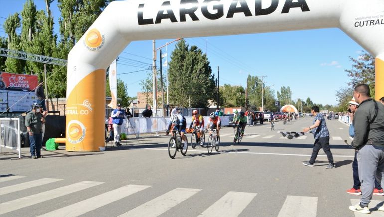 Tivani se quedó la primera etapa de la Vuelta Ciclista de Cutral Co