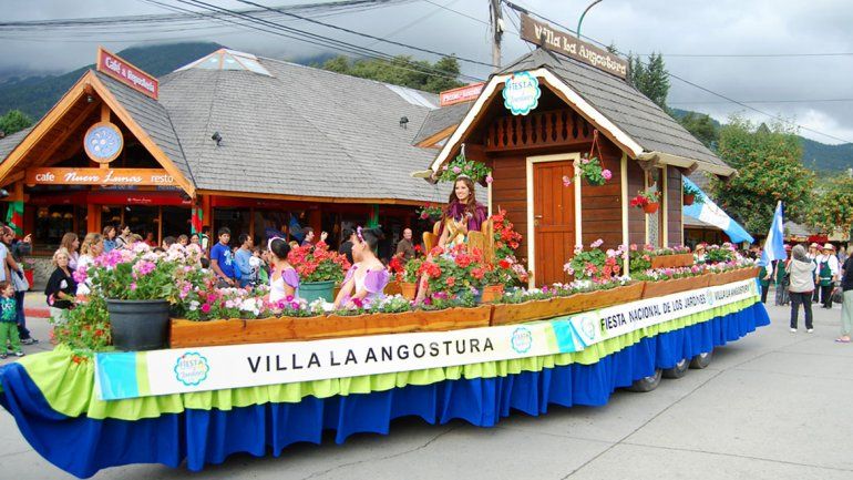 Jimena Barón debió presentarse en la Fiesta de los Jardines 2020 de Villa La Angostura.