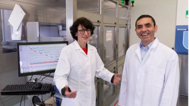Ugur Sahin y Özlem Türeci, creadores de la vacuna de Pfizer.